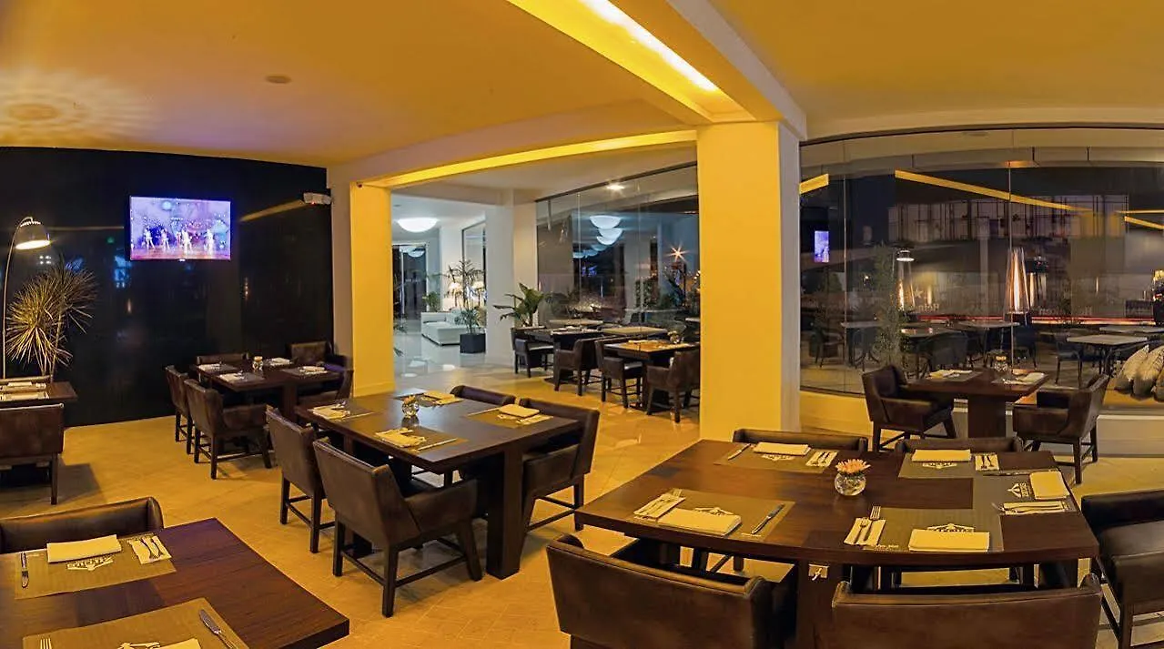 ****  Tryp By Wyndham Cuenca Zahir Hotel Ecuador